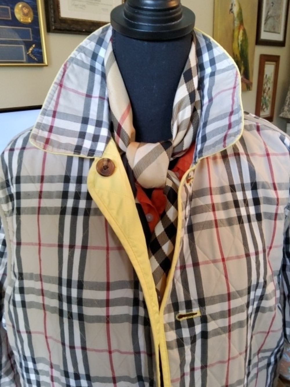 "Authentic" Burberry Quilted Jacket, "Womens" Size Large. - Picture 7 of 9